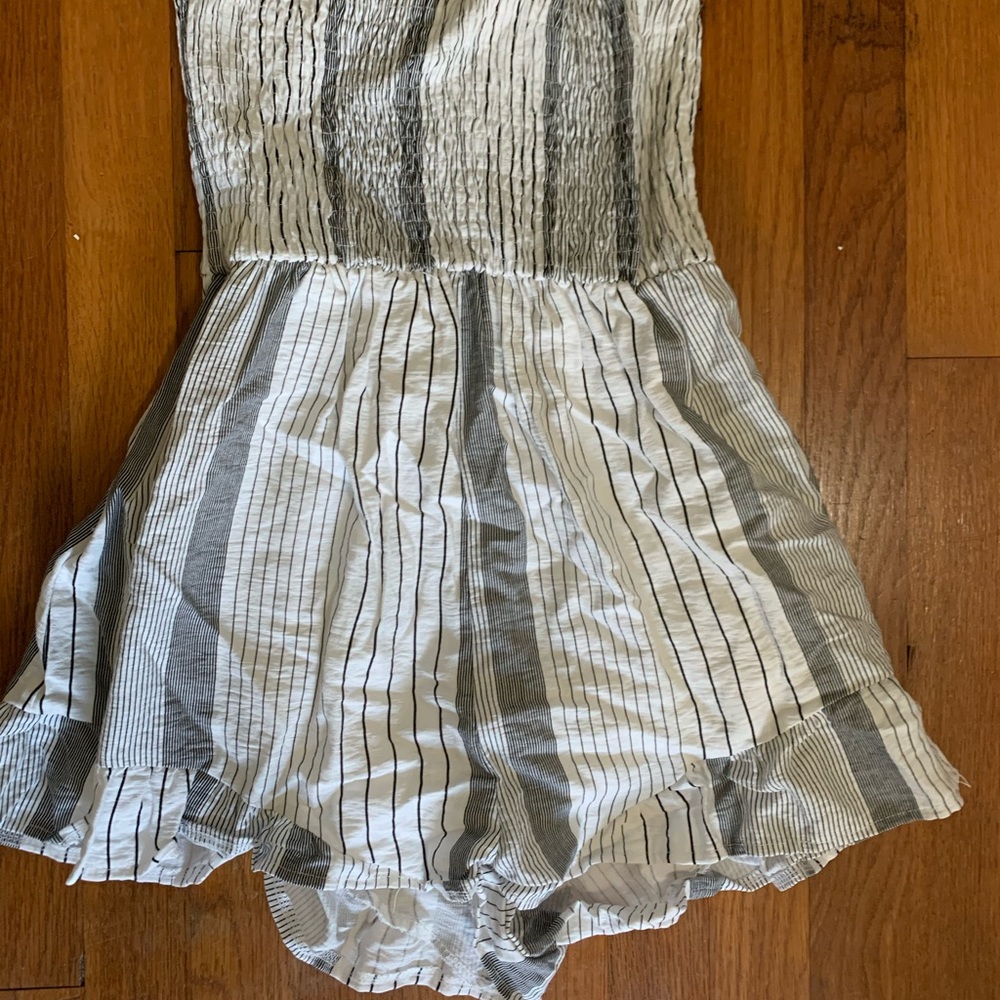 LF STRAPLESS ROMPER! - Picture 2 of 5